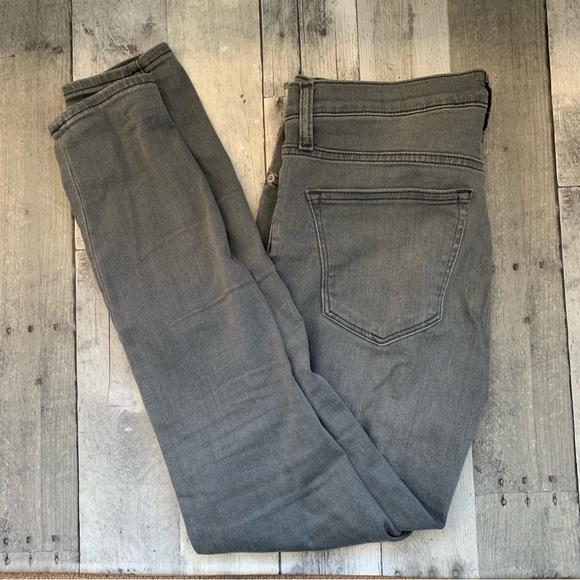 J. Crew Factory Denim - J Crew Factory High Rise Skinny Jean in Ash Grey Wash Size 29 1552